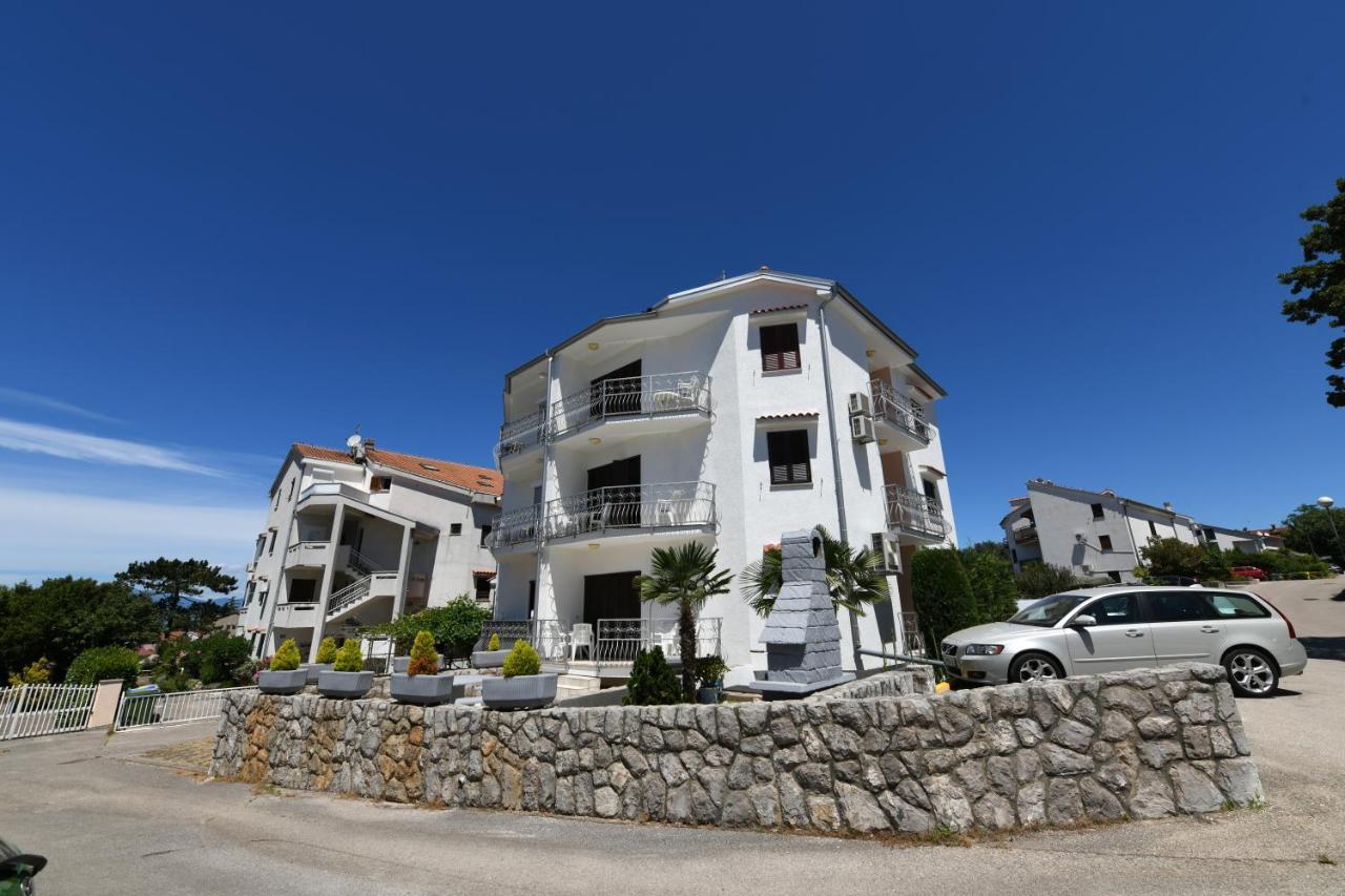 Apartmani Totic Malinska Kültér fotó