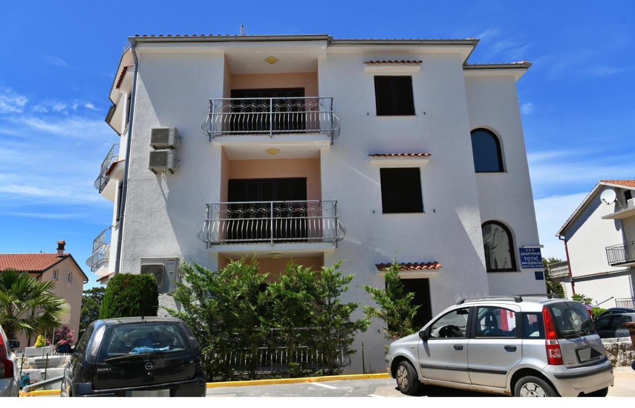 Apartmani Totic Malinska Kültér fotó