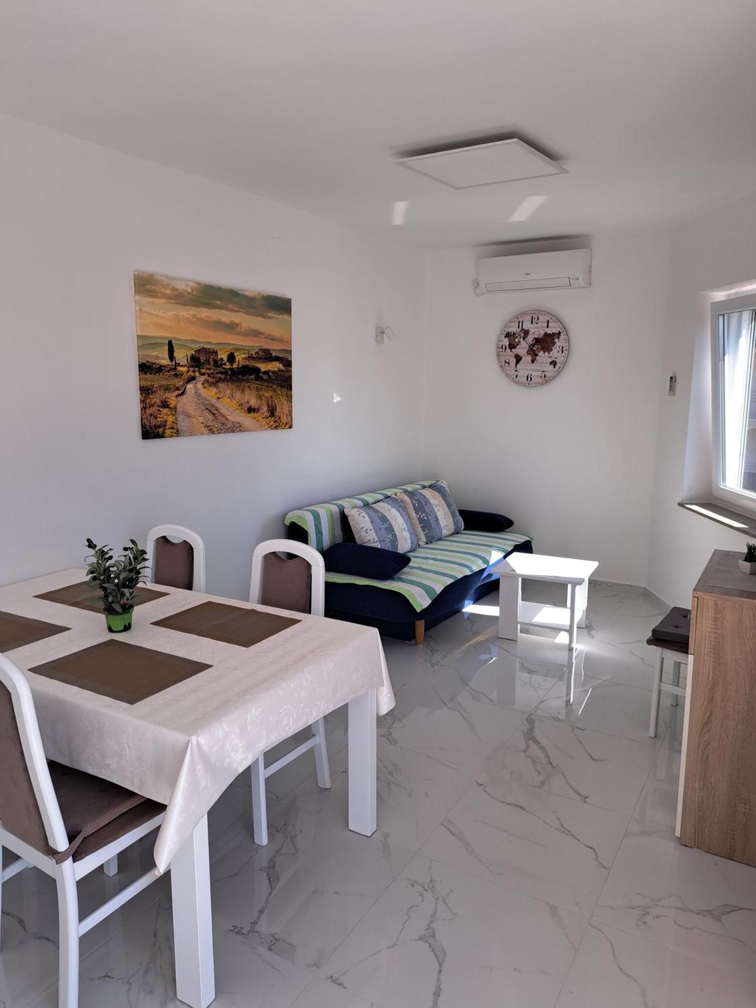 Apartmani Totic Malinska Kültér fotó