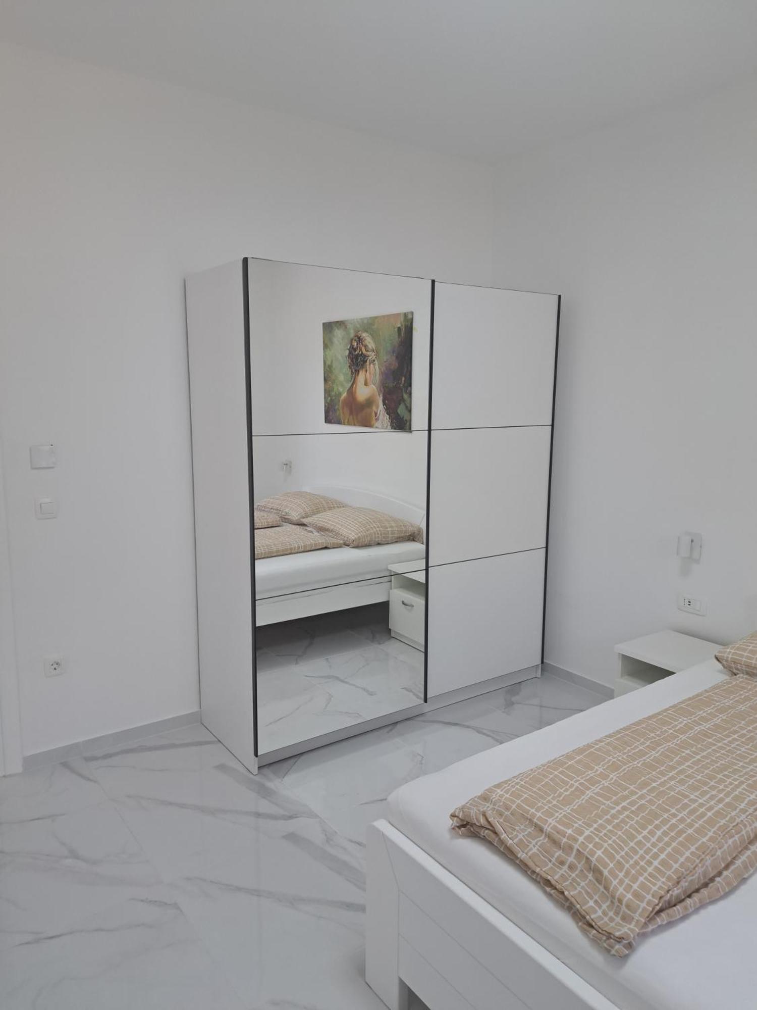 Apartmani Totic Malinska Kültér fotó